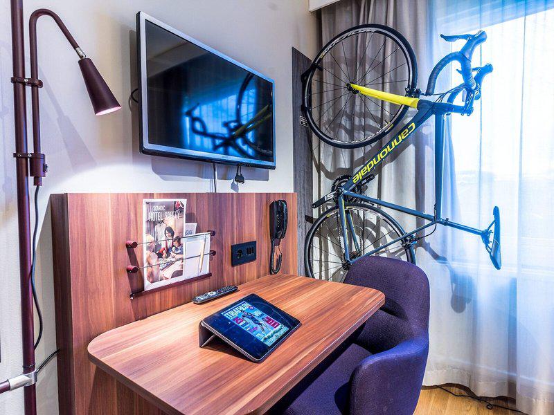 F5F96B7CFCC2AB7ACD46001465E9D4C8