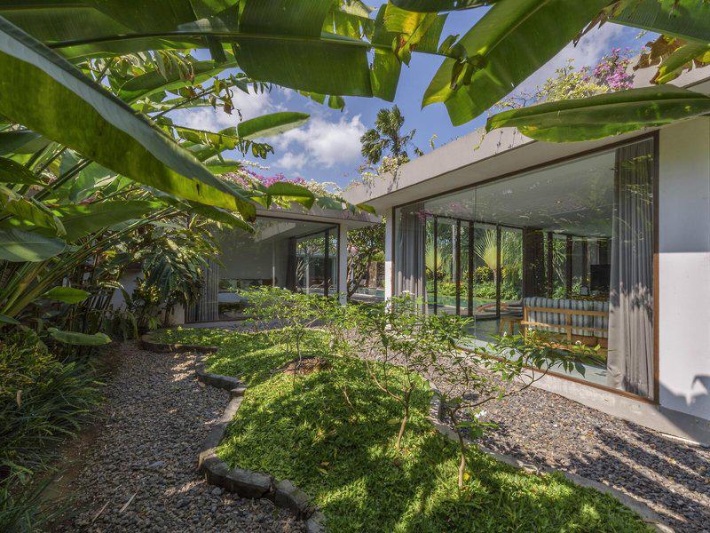 BE80296EE3365C79A3775FEF4DD15D25