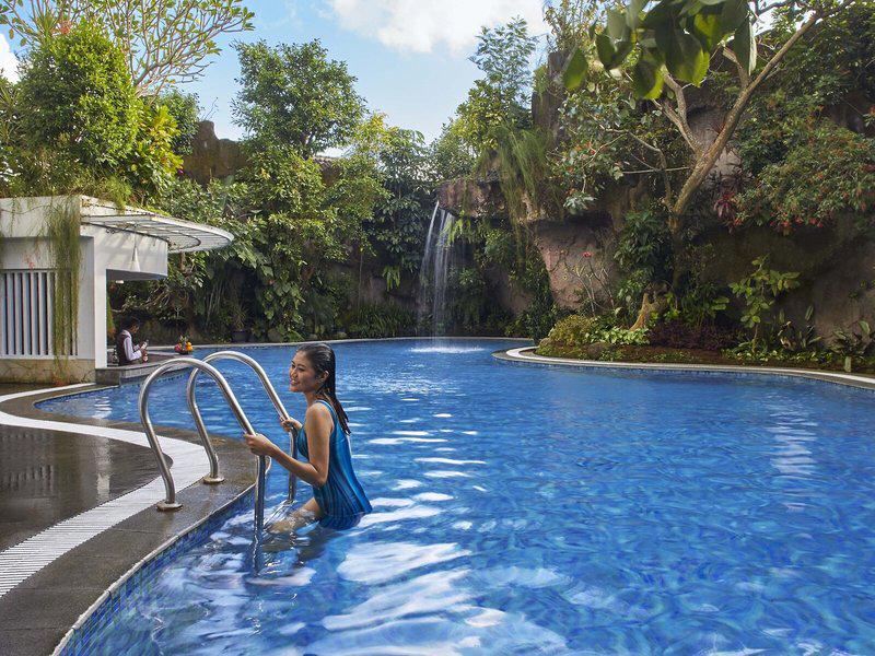 B6D5B83F95C7CA226BF90E557CF737EF