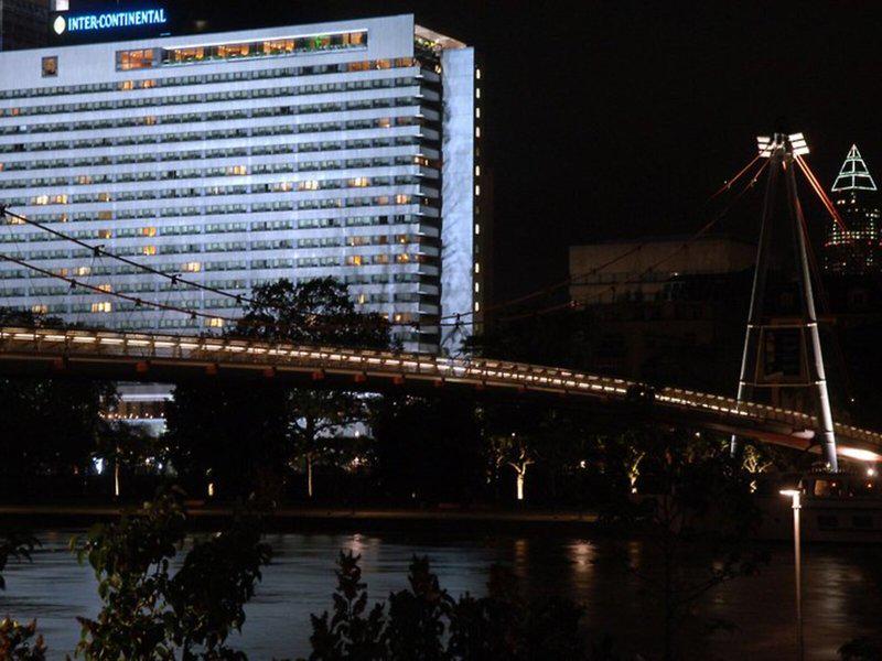 FD6D730F859A973F227577E50BB69DAB