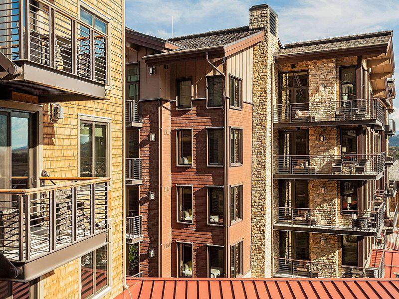 808A1EE91F134CE2D9398F2C4C990887