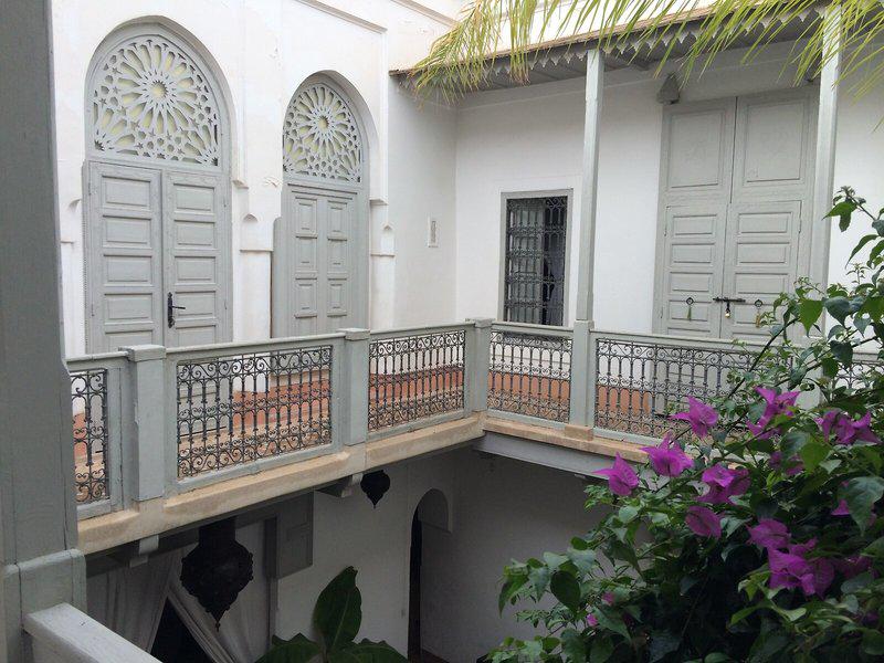 EAD63A77CFB245B9F6D3A14F9225BAE9