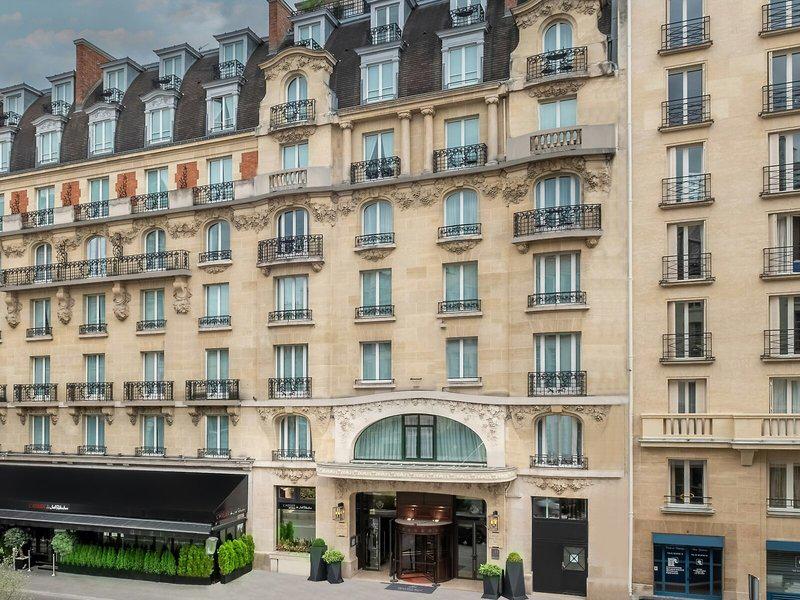 8D7F104B08B148F0D1D0378672C6B902