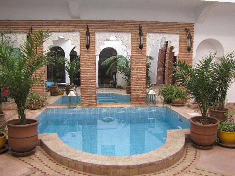 EF6D78600FB477FBFDF9B43880CDB8E4