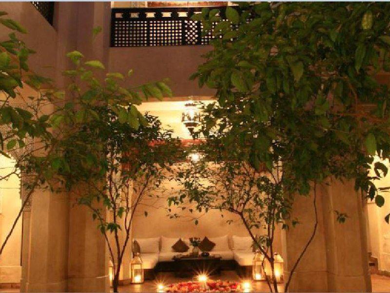 A647FDDA94A544ED2C9370883B15833A