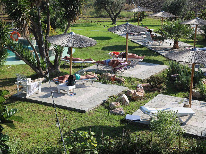 22727B9DBD4DE3EC23E9300703DFAC3D