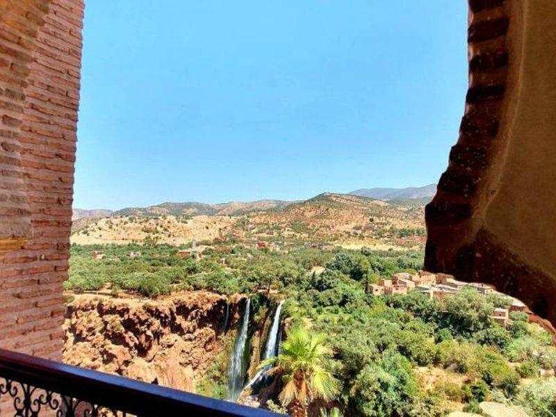 E14A0240BF95444A63FD66B8BC14144D