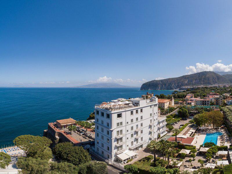 F38A82141F77BD76E1AA6088B38956B8