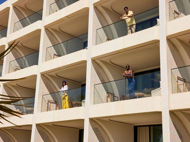 822B933AD3532CA151F1AFD68462EFF4