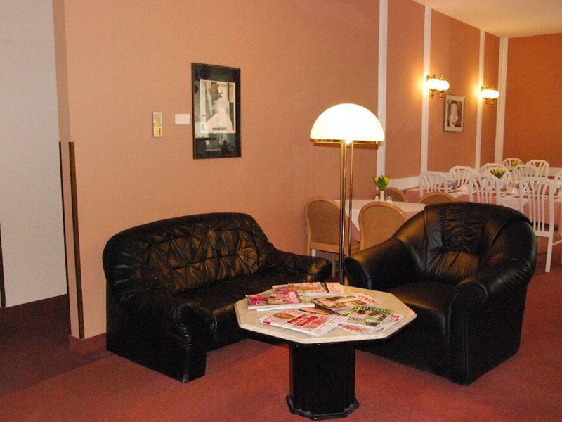 AEBC267FCA13643E26D14446F7ACEF39