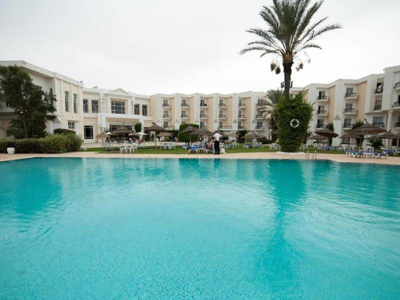 B8CE181ADF7090F53829007095E5F528