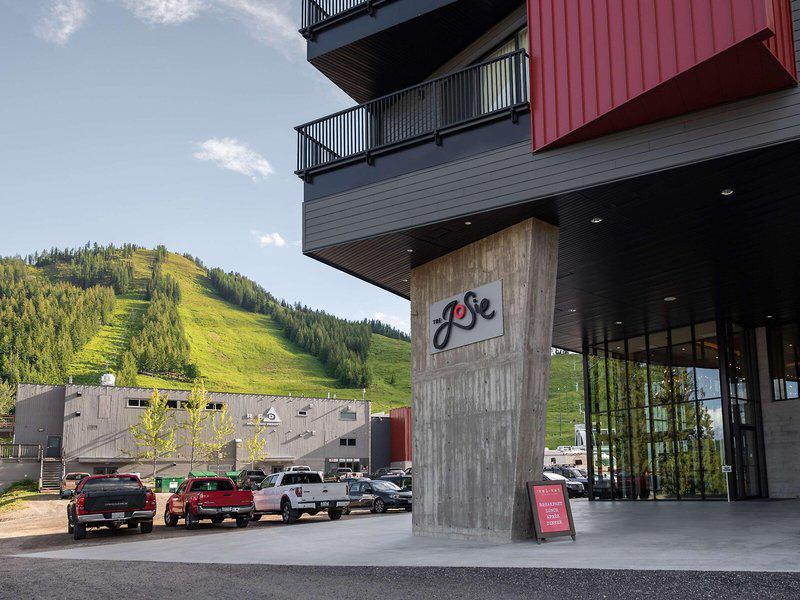 AEE864F4DB789159DDA8C89C6FF23C9E