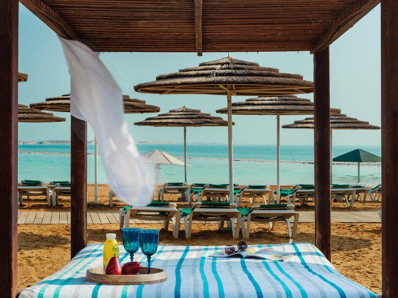 C976E1BF3A0E9BBD542079F84D12E255