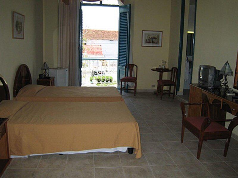 0028B672C10ACED90D83C0D9505EC736