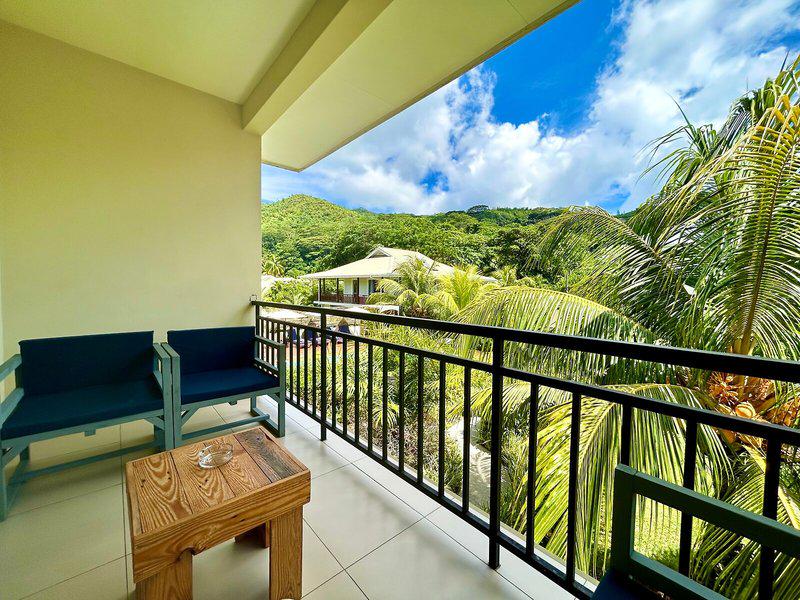 575880F9B0200937A022948B717217AF