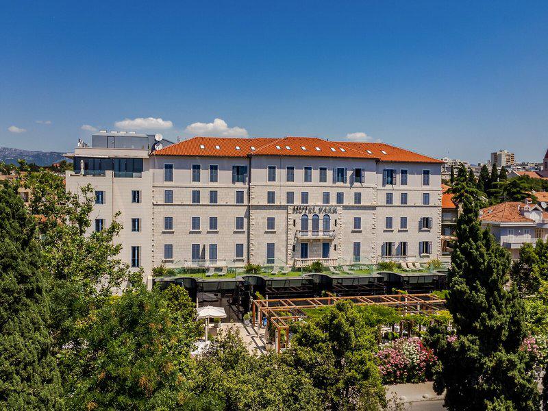 F85DD12E80650D66897F525501EADE35