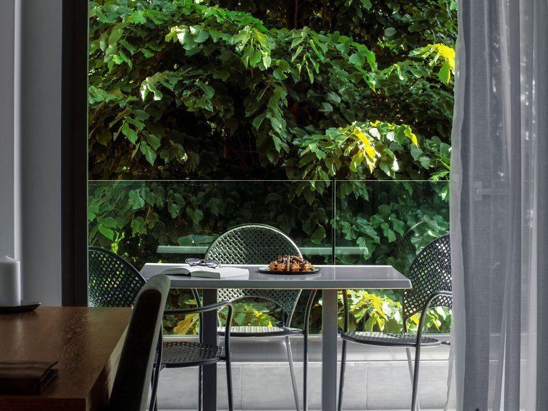 97F5148EECD07D99DCE753407523EE2E