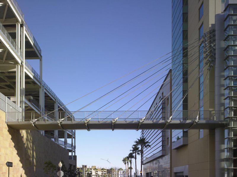 47B8BA254DA971B7D08449E98A4643B2