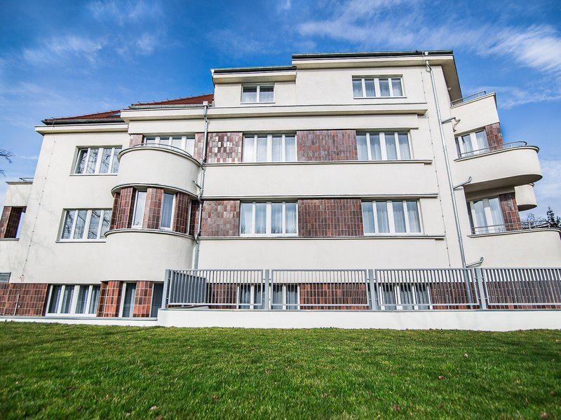 555FF99DF17755D05814F89B9E4EAC21