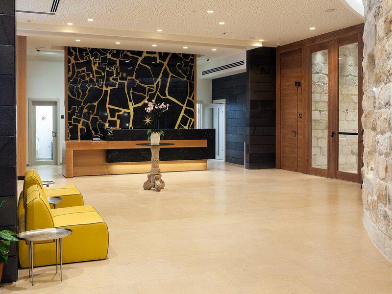 E1E9C0FE3C92BCA281F8675FFFACD540