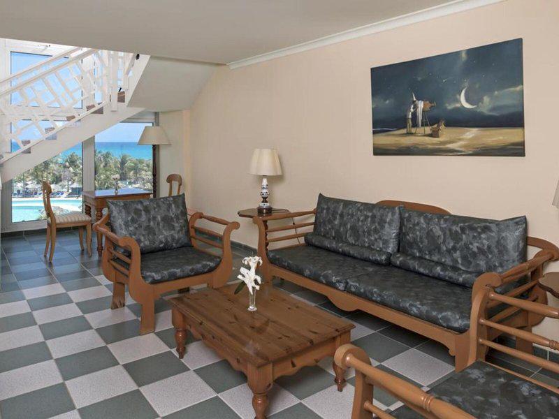 B8F985B6C22461DD91C7C118EF93F6C1