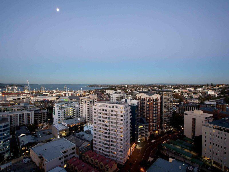 BB2BE079A082BC58FF257CF527522BA9