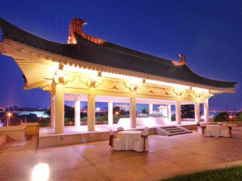 1156B532E28A5C2BD95B6A409E8EBBA6