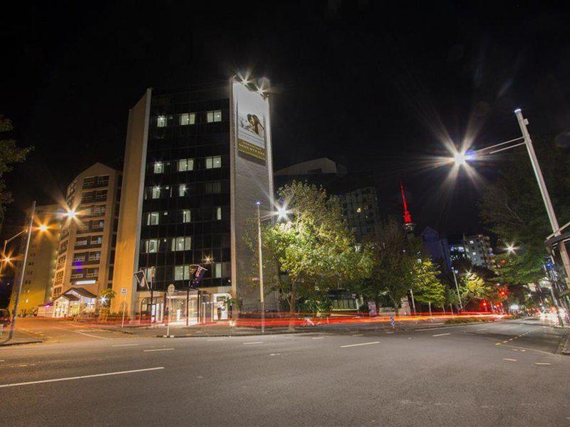 B9A3DE43B312EAED7BD77714314CC124