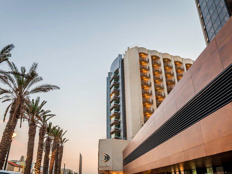 3E2AB18D8E0F1F7F78FAA0904721E3E9