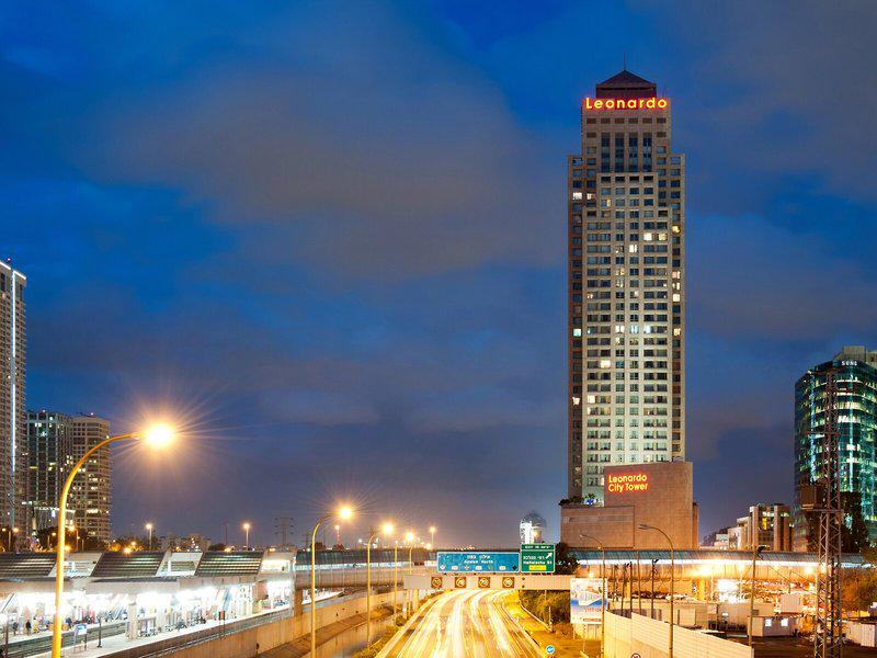 52B9422D24AE1EA1D6EC9C6698B5A53D