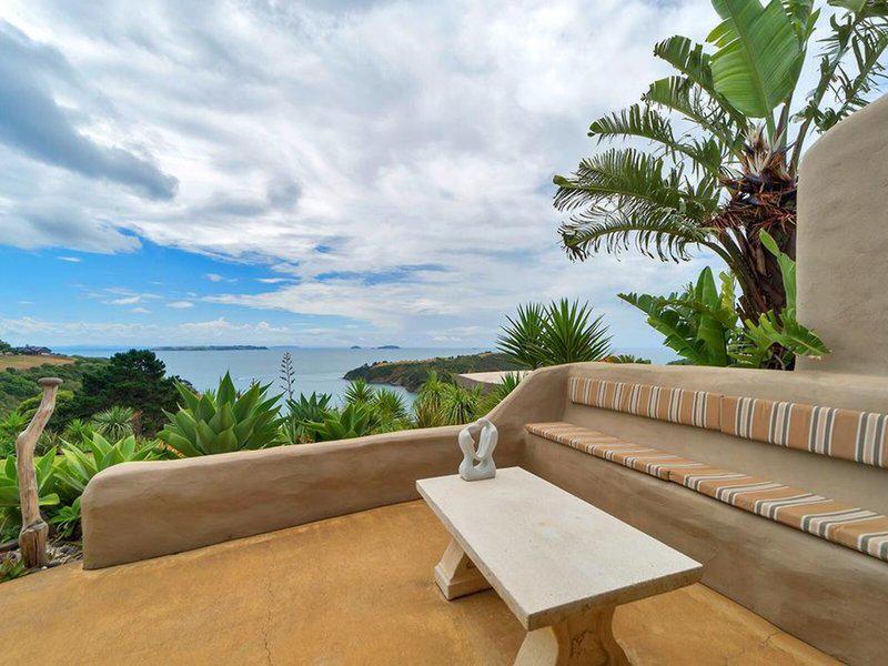 0D587A49885E7421F4F831DDA89D352A