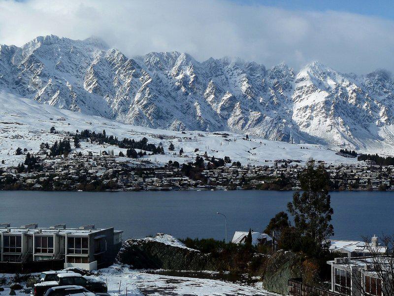 52D59A77A2EA8C6D5C10A65D65561483