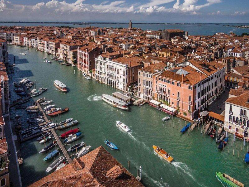 DD519D81134BCDF2F33246420E0BA3B9