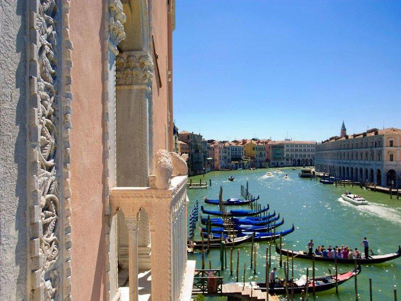 6FF39005A8C66A6BD79B476AA4D47A5D