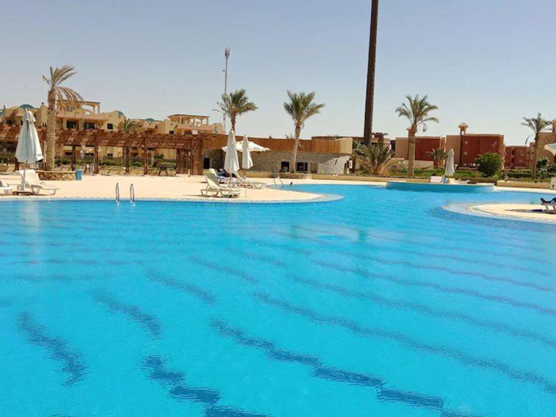 CF01AADF9EF1EDEADBE433E3C1859DAB