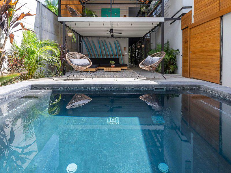 38E9521D89746DB53E0A8092E3BC33B4