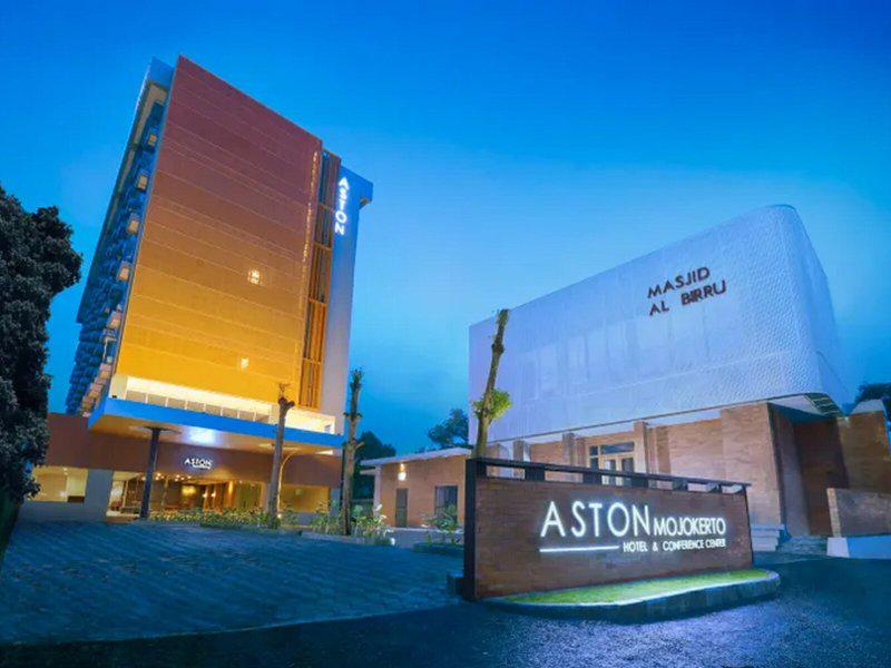 FDD8BE01F9467449AB62A9F5A6ACC211