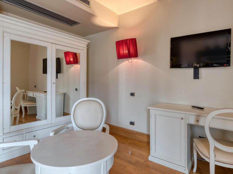 EC95DC7F896A8AC0A996597E19FFB551