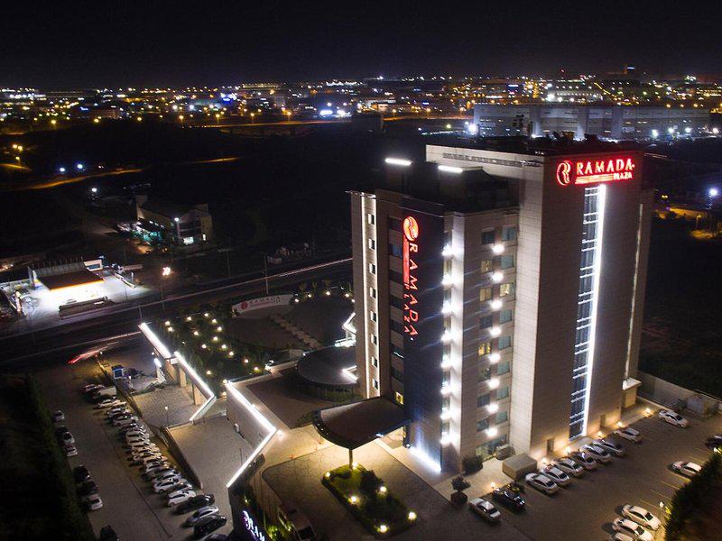 56A058BBAB63BFC6ABF96D5E0580BBCD