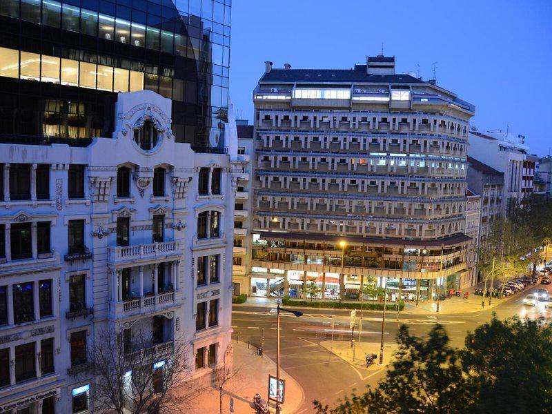 23BCF35F193C2A4F63F404FF7206094E