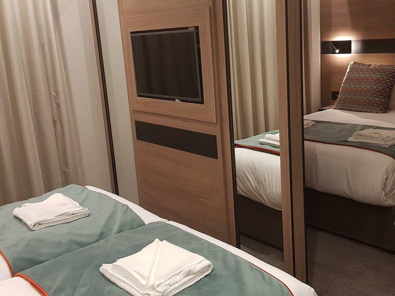 E845ECFB022F1BB83F7DFB640A83A5E4