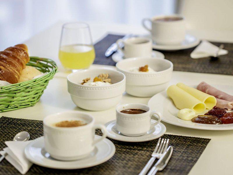 DB162E0D1957DE1964C445F4ACA39510