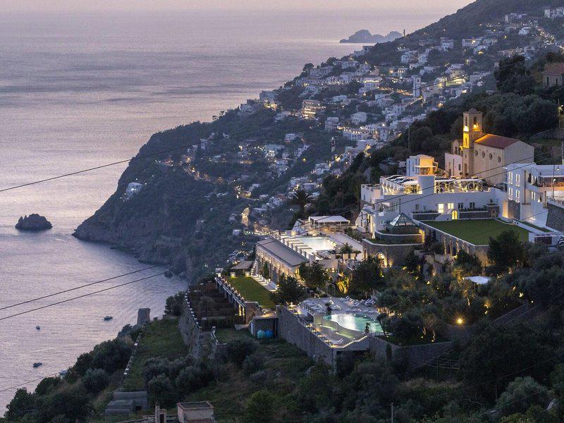 F3912AAFCC49FB4BFF0E681E402D34DE