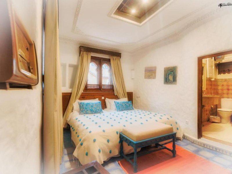 F603D2F0E3B49643F24AF476A1E322D6