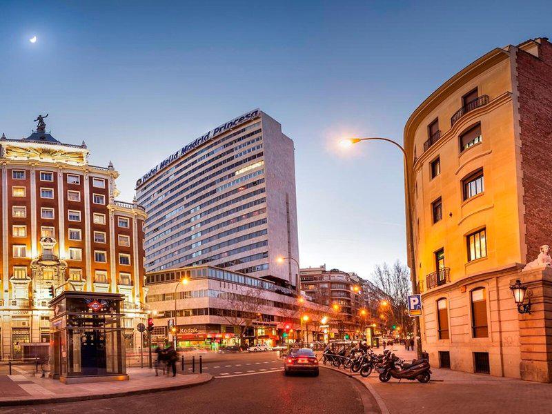 B6ADEAA97874643CB61BCD7260C1FCD8