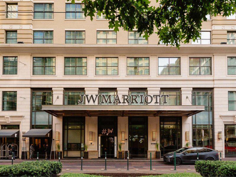 8E568DC1B8E8950615D6F8011FD60947