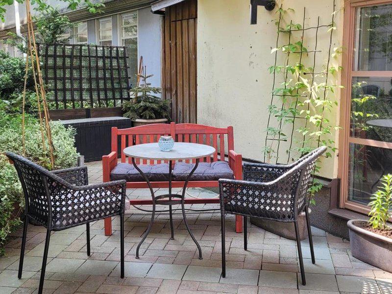 212CE8FF47441F9211F4018E69681BDA