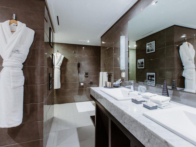 FA21F0464963682C15F0D421880FC052