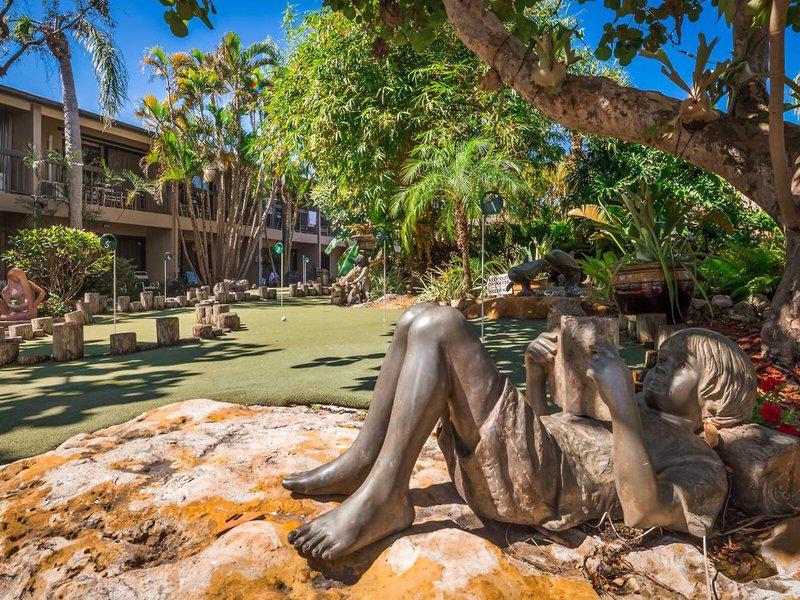 6DE2FEAA79A0FB6ED06C2E8D9D29FFD3