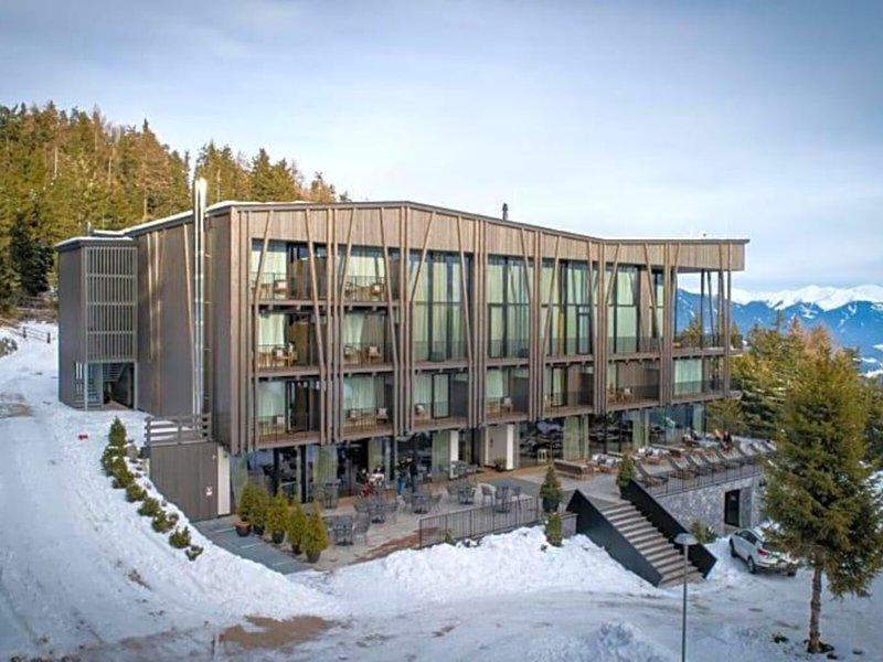 718B917747D39005F9449F52B49F9FF8